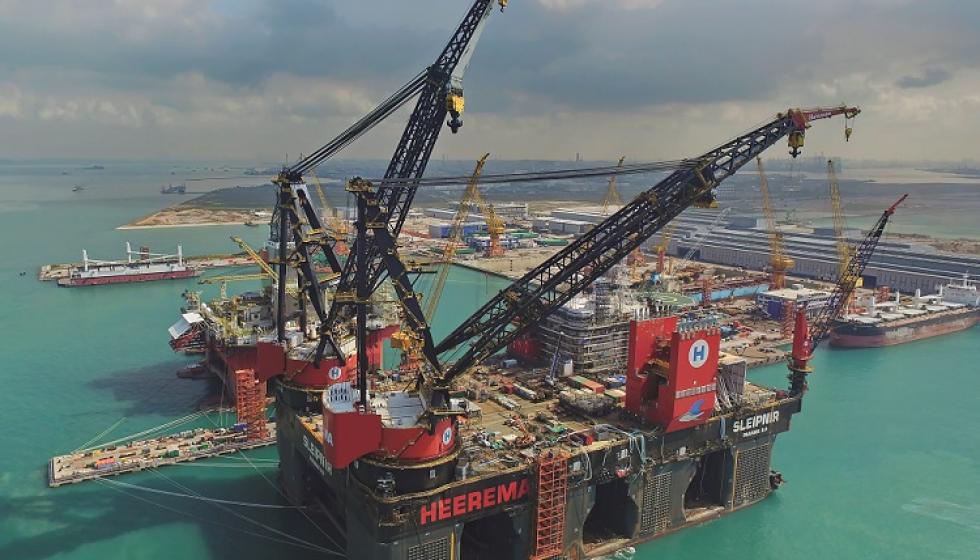 2x 10,000 tub mounted cranes